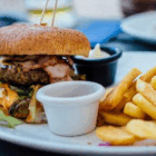 makanan-yang-wajib-dihindari-sebelum-bertanding-voli