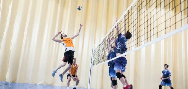 latihan-blocking-voli-untuk-pertahanan-tim-lebih-solid