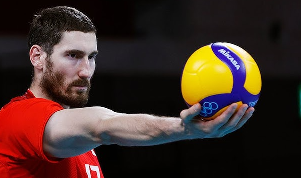Konsistensi Maksim Mikhaylov di Turnamen Voli Internasional