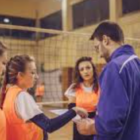 Peran Pelatih dalam Mengasah Bakat Voli Remaja